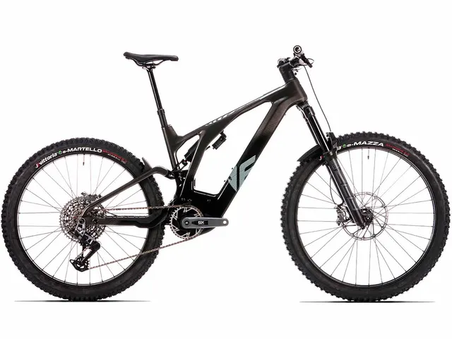 eMTB Berria Stratos 8 720Wh AXS GX T-Type 12s 2024