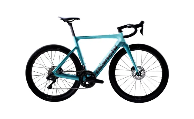 Bianchi E-Oltre 2025 - Shimano 105 12sp - Shimano RT86 6bolt,160mm rear / Shimano MT800, centerlock 160mm front