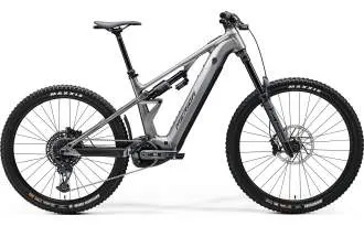 Bicicleta Merida eOne Eighty 700...